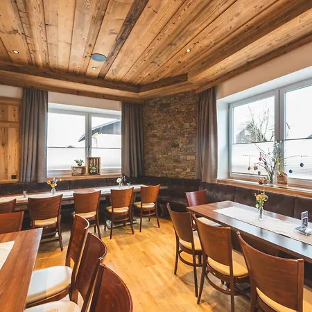 Kirchenwirt Irrsdorf Familie Schinwald 3* Straßwalchen