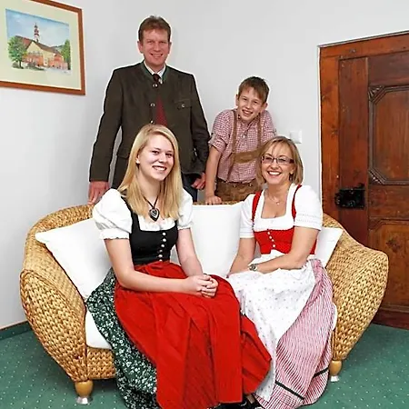 여관 Kirchenwirt Irrsdorf Familie Schinwald