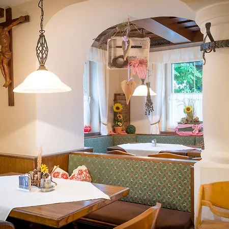 Kirchenwirt Irrsdorf Familie Schinwald 宾馆 施特拉斯瓦尔兴
