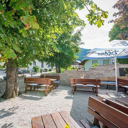 Kirchenwirt Irrsdorf Familie Schinwald Fogadó 3*